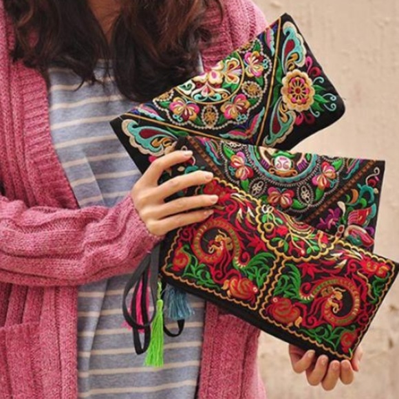 🔹 Embroidered Bohemian Clutch Bag. - Picture 6 of 7